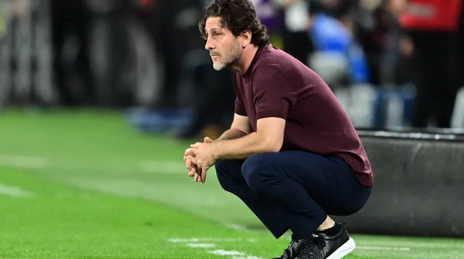 ChatGPT: Fenerbahçe, Süper Lig'in 5. haftasında Trabzonspor'u 1-0 mağlup ederken, Trabzonspor Teknik Direktörü Fatih Tekke, maçın ardından hakem kararlarına sert tepki gösterdi.