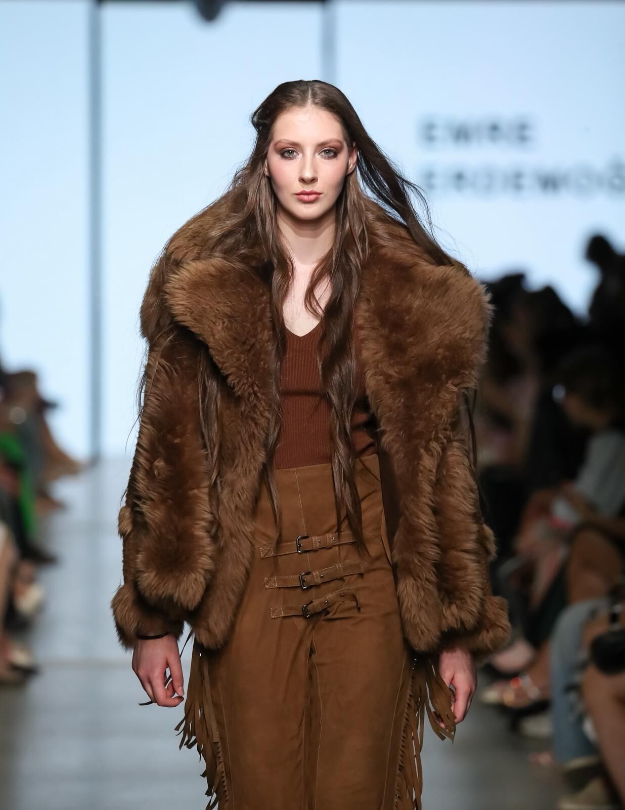 Defile (14)