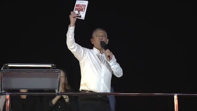 Özgür Özel Kadıköy mitingi-1