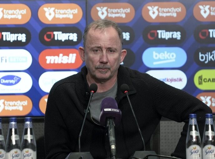 Sergen Yalçın: Tammy Abraham'ın omzu çıktı ama doktorlar yerine taktı
