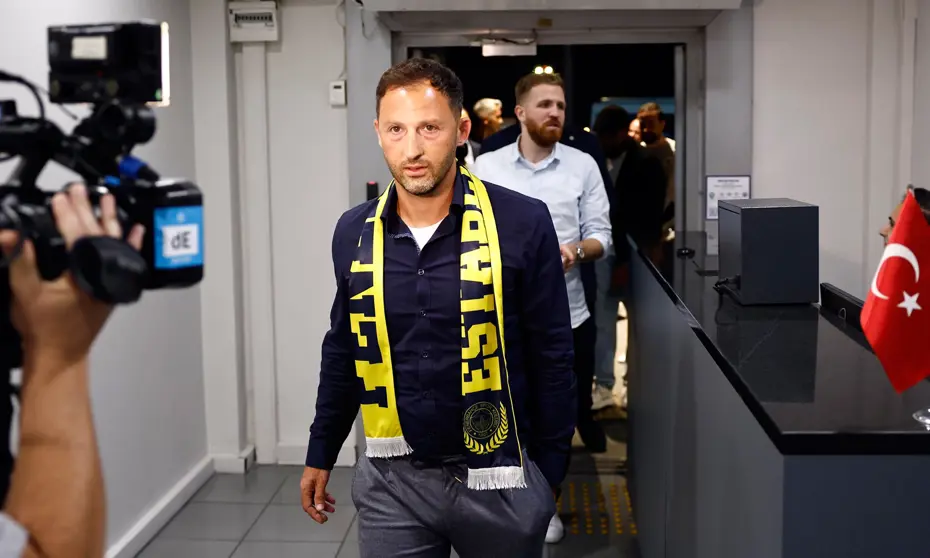 Fenerbahçe'de Tedesco döneminin ilk sözleşmesi geldi