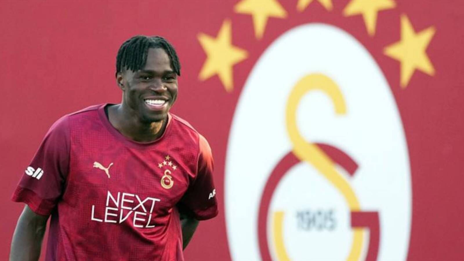Galatasaray'a derbide sakatlanan Singo'dan iyi haber