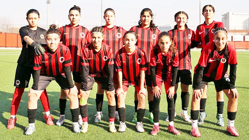 3 Kız