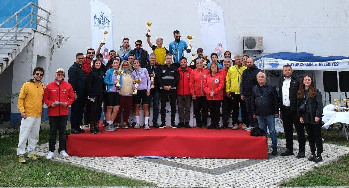 6. Uluslararası Ali Hüryılmaz Kriteryum Yarışı'nda Kazananlar.(Foto 2)