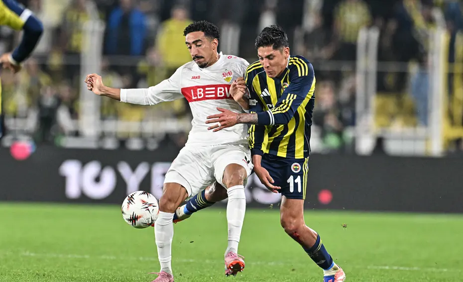Stuttgart maçı sonrası Edson Alvarez'den kritik sakatlık açıklaması geldi-1