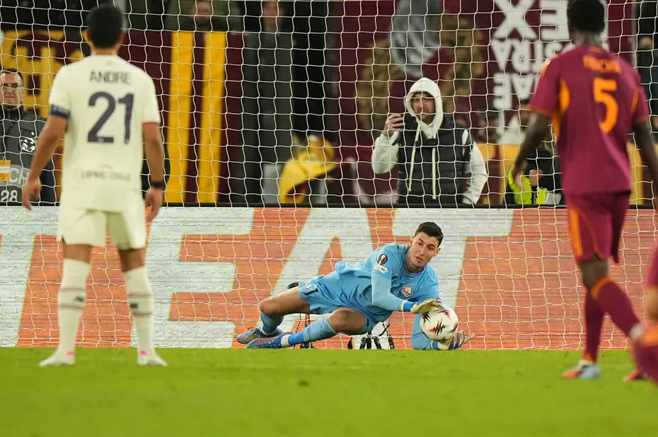 Roma-Lille maçında Berke Özer damga vurdu-2