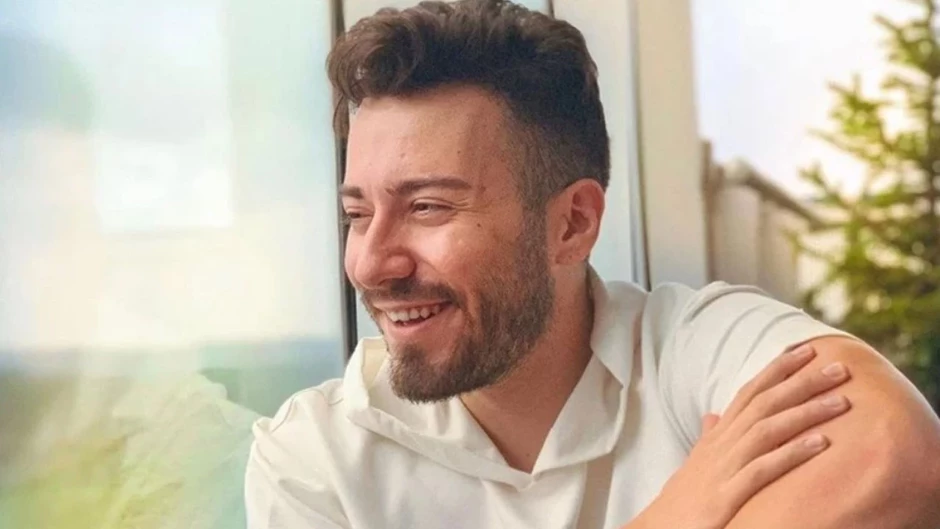 Enes Batur Bıraktı Mı Dönecek Mi