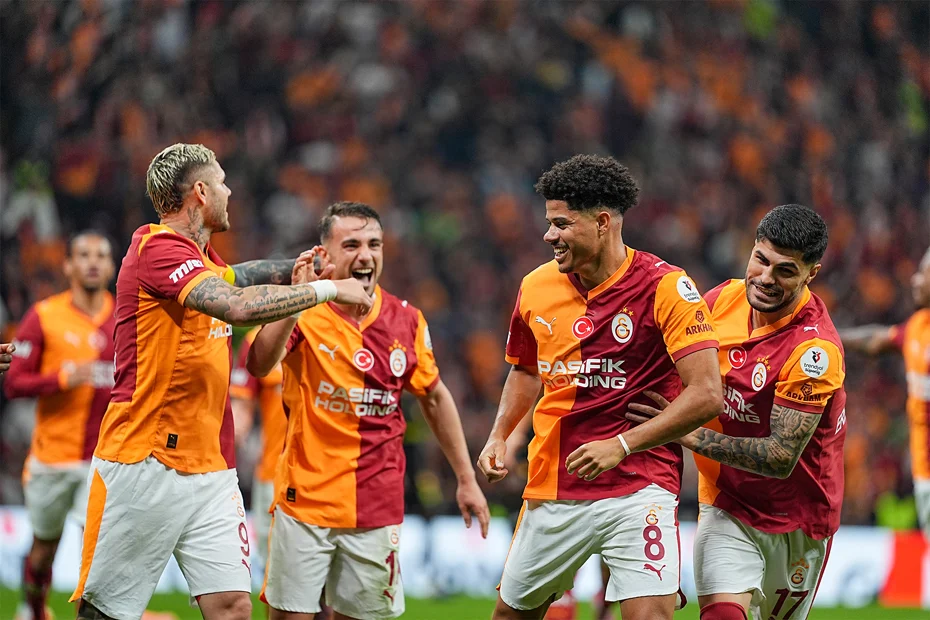 Galatasaray 3 425110 (2)