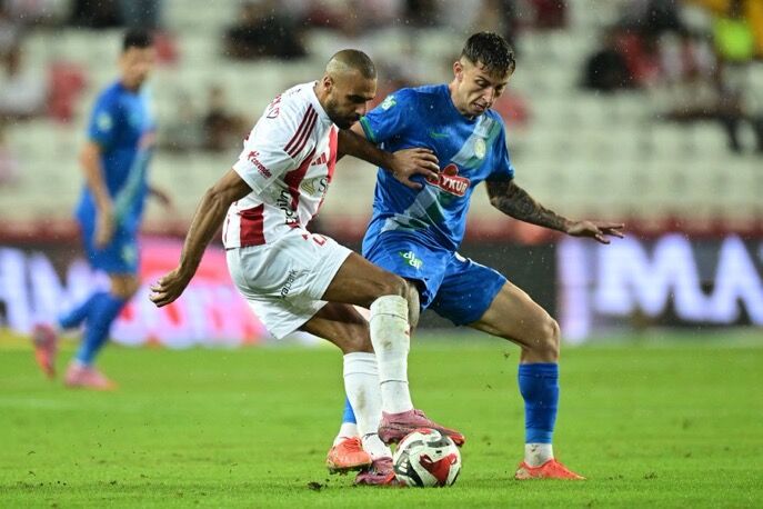 Rizespor, Antalyaspor’u 5-2 mağlup etti