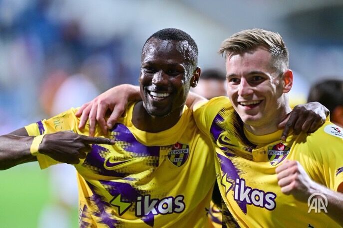 Eyüpspor, sahasında Kasımpaşa’yı 2-0 mağlup etti