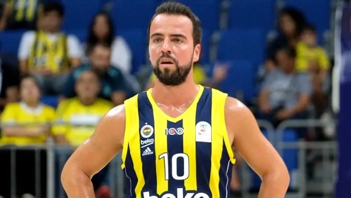 Fenerbahçe Beko Kaptanı Melih Mahmutoğlu, alkollü araç kullanırken yakalandı: Ehliyetine el konuldu