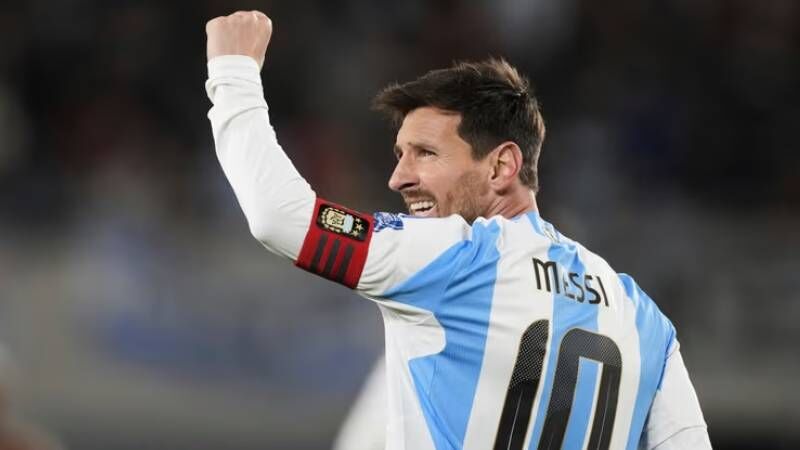 Barcelona, Lionel Messi'nin heykelini dikmeye hazırlanıyor