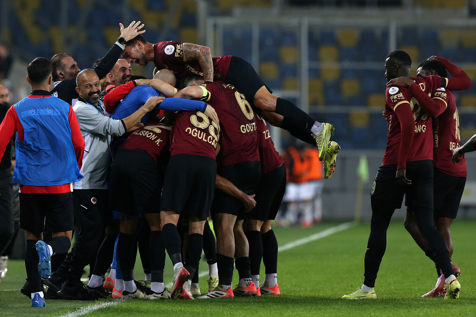 Gençlerbirliği, evinde Başakşehir’i 2-1 mağlup etti
