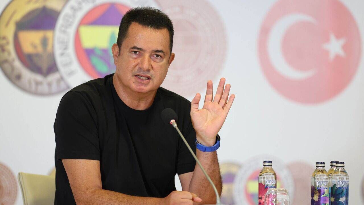 Acun Ilıcalı 'ya 'yasa dışı bahis reklamı' iddiasıyla açılan dava ertelendi
