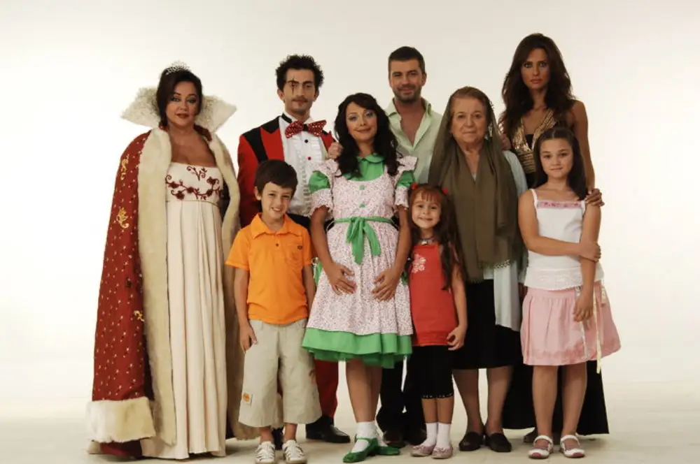 Bez Bebek Evrim Akın Asena Keskinci