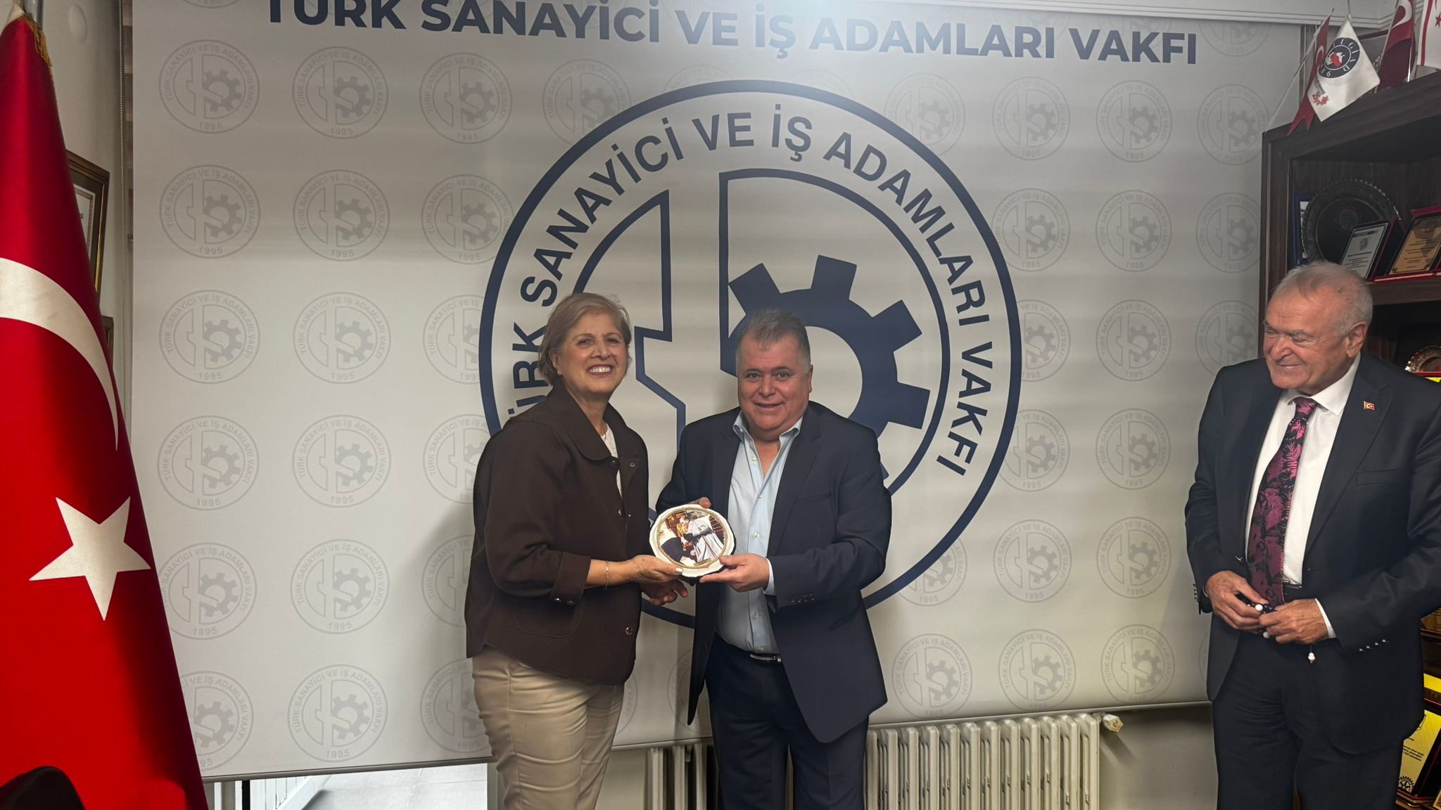 Cemiyet2