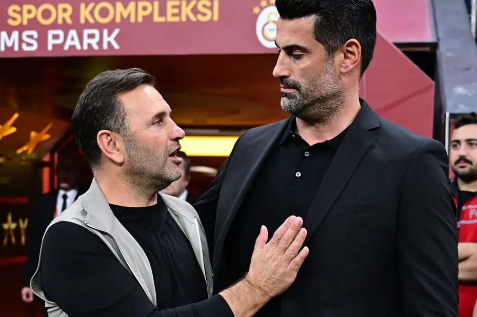 Gençlerbirliği - Galatasaray maçında Okan Buruk'un kararı sonrası tribünlerden dikkat çeken tepki