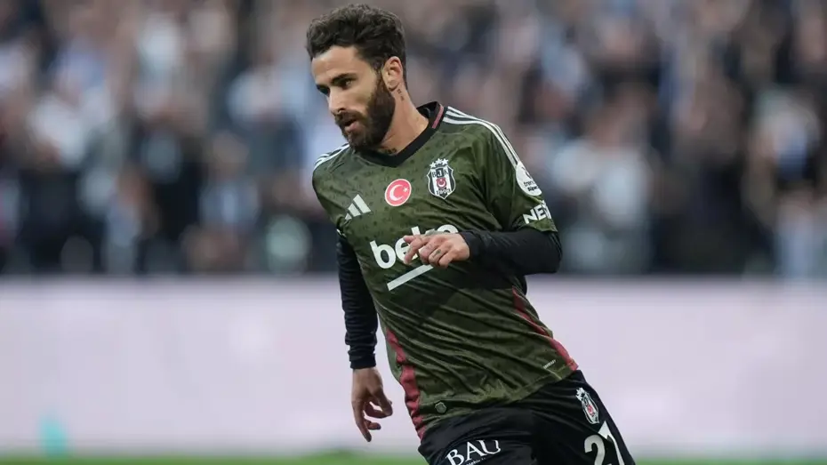 Beşiktaş'ta kriz sürüyor: Rafa Silva transferi için Benfica'dan açıklama geldi-1