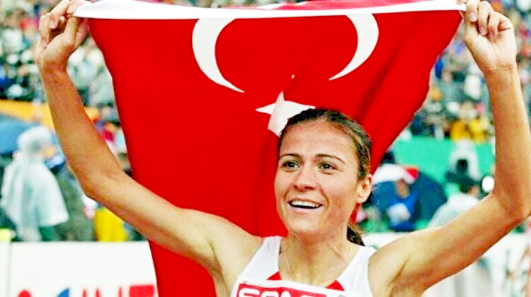 Süreyya Ayhan