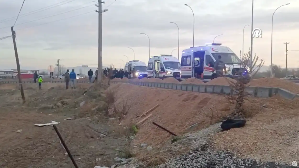 Afyonkarahisar Bolvadin Trafik Kazası (1)