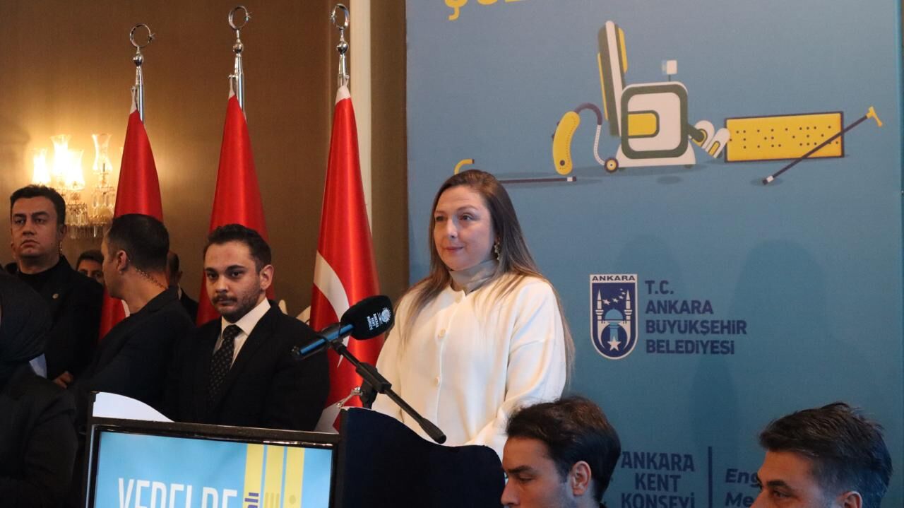 Akk Yürütme Kurulu Üyesi Sinem Ersoy