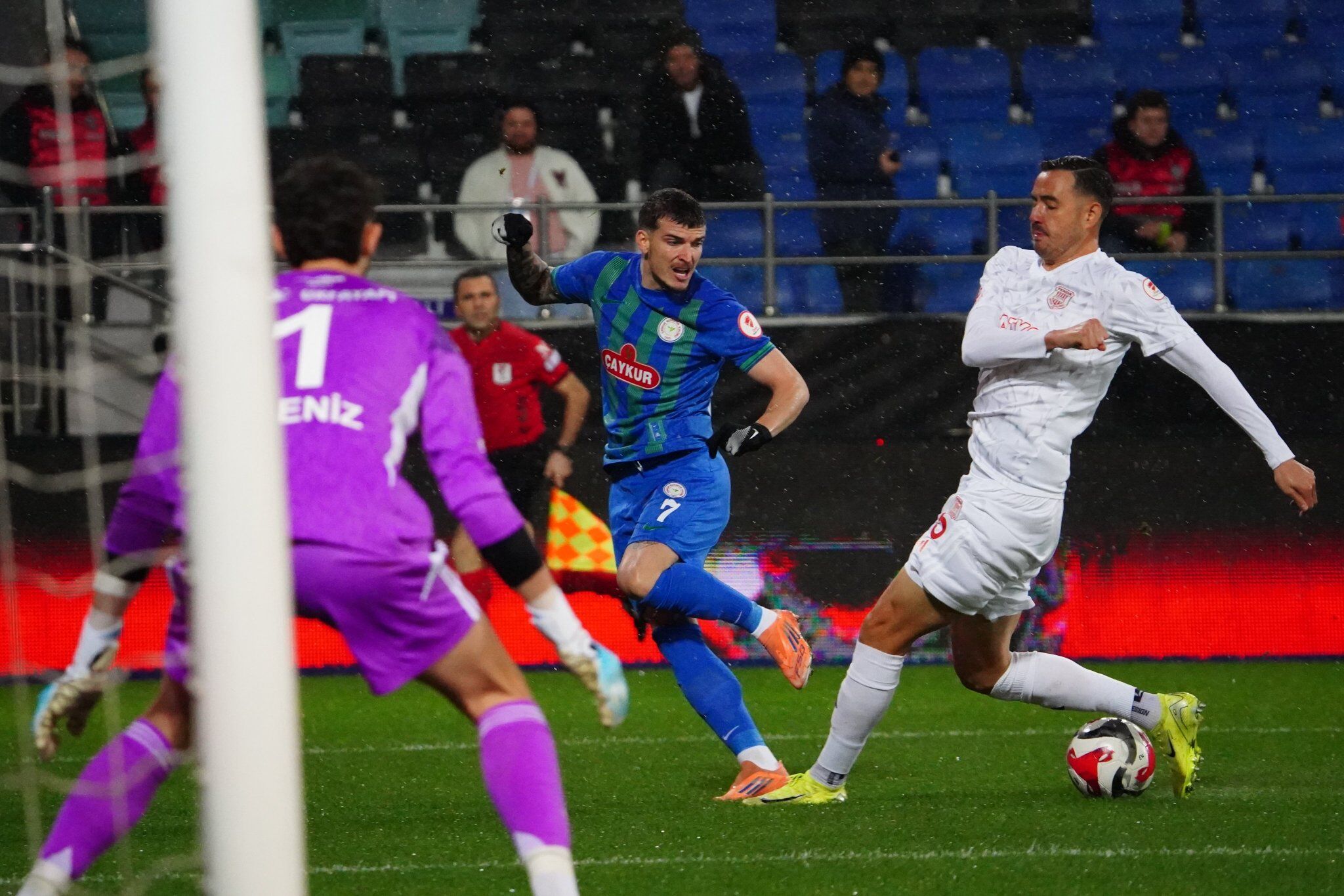 Çaykur Rizespor, Ziraat Türkiye Kupası’nda Pendikspor’u 6-1’lik skorla geçti