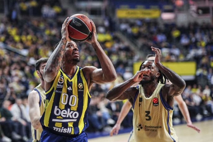 Fenerbahçe Beko, evinde Barcelona