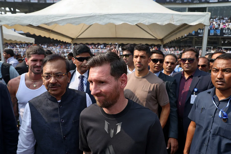Messi’nin Hindistan turunda büyük kaos: Stadyumda izdiham çıktı, hükümet özür diledi
