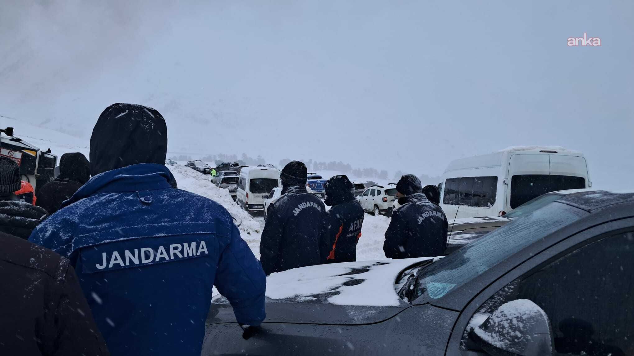 Artvin'de çığ: Vali Ergün'den son duruma ilişkin açıklama geldi-3