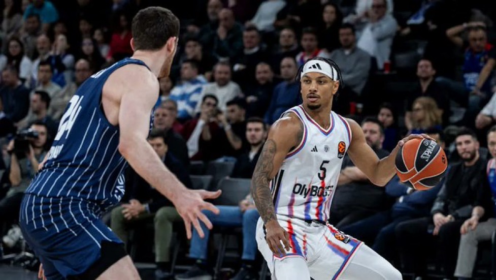 Anadolu Efes, evinde Paris Basketball