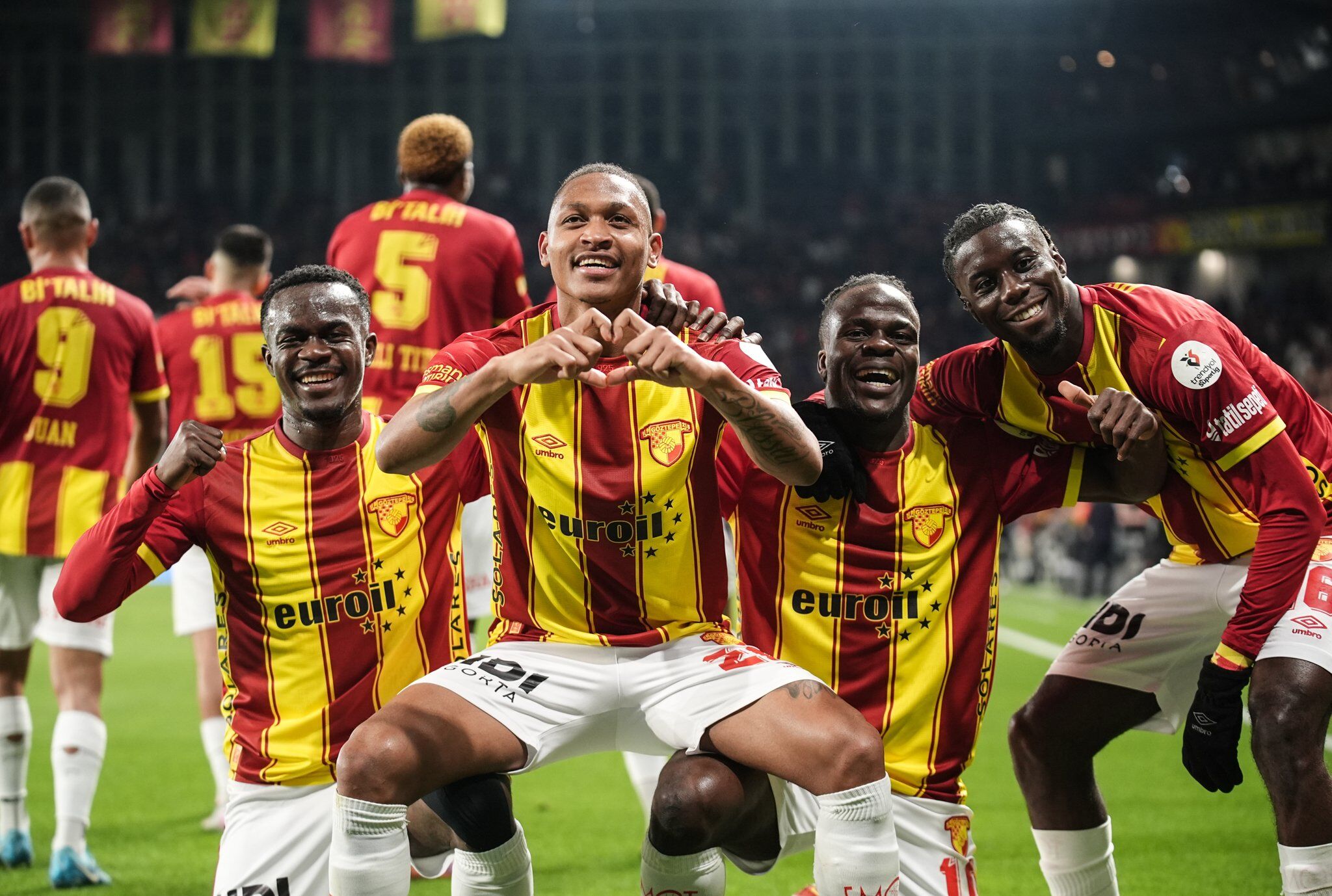 Göztepe, sahasında Çaykur Rizespor’u 3-1’le geçti