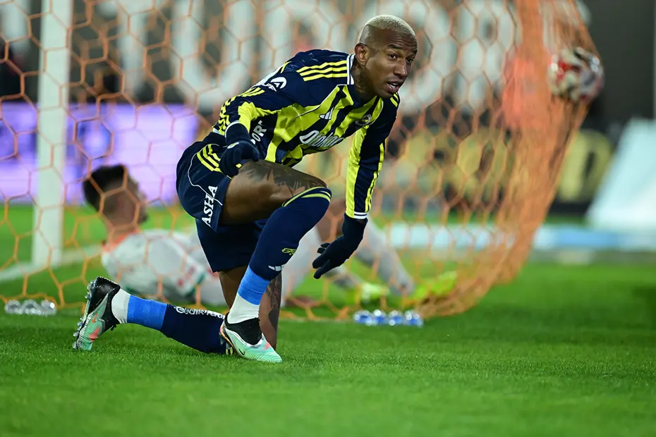 Alanyaspor - Fenerbahçe maçının tartışmalı pozisyonlarına Trio ekibi ne dedi?-3