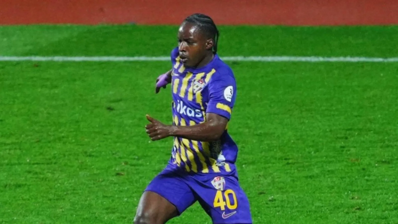 Prince Ampem, Eyüpspor’a veda etti: Kariyerine Çin’de devam edecek