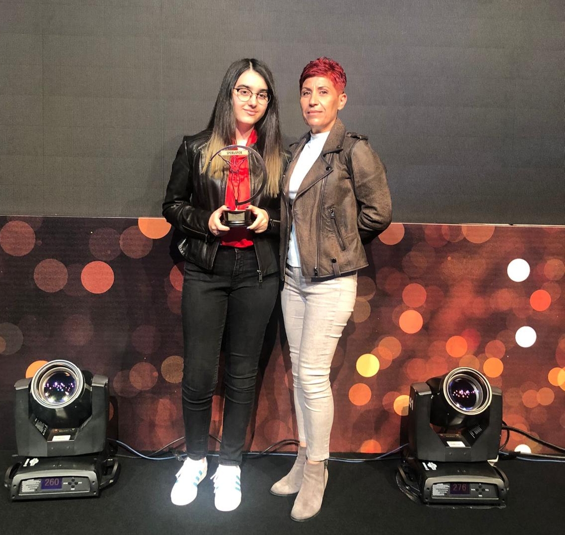 Gülenay Ve Annesi Tolunay