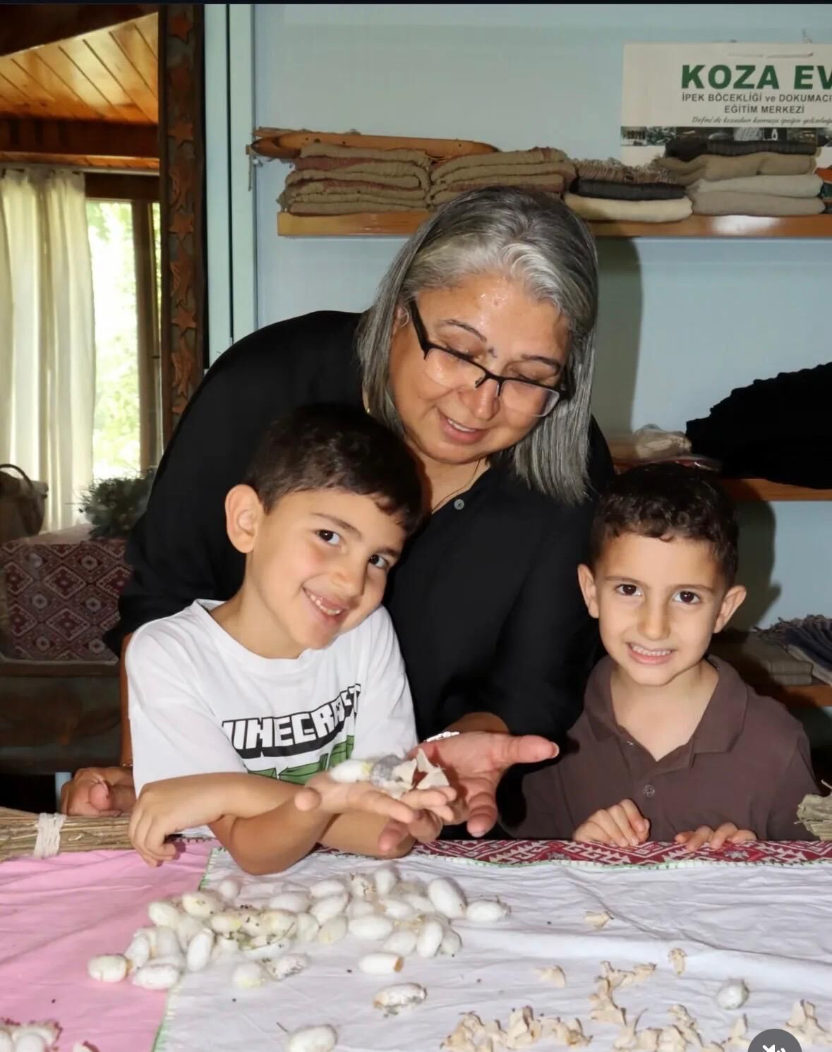 Tülay Genç2