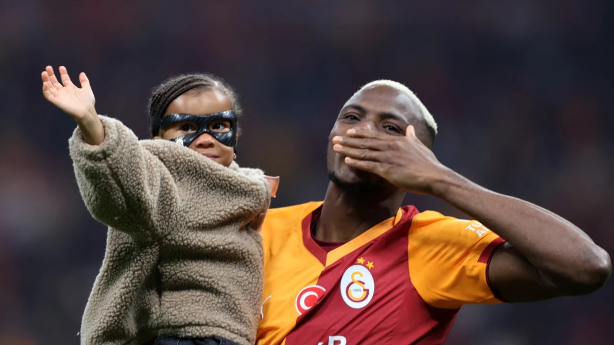 Osimhen sakatlığına ilişkin ilk kez konuştu: Sahalara ne zaman dönecek?