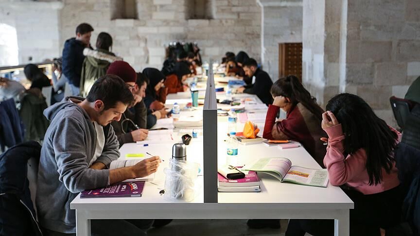 Üniversite Yaşı 15-(copy)