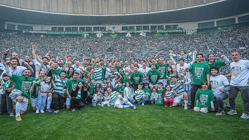 Bursaspor tüm profesyonel liglerde şampiyonluk yaşayan tek Türk takımı oldu