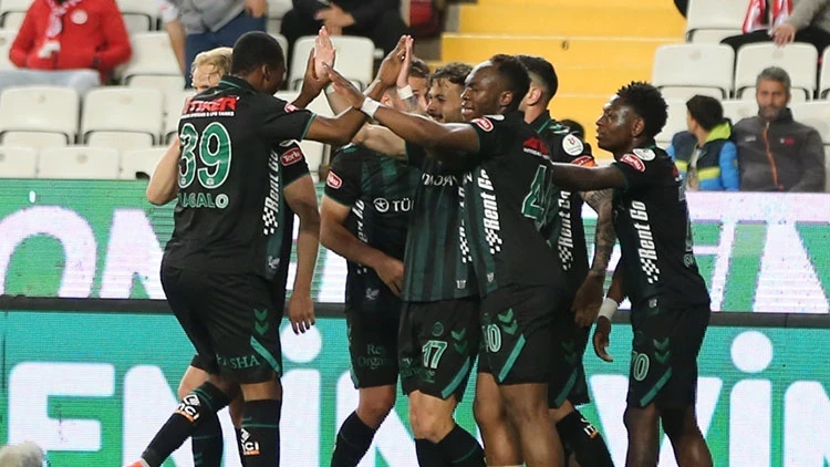 Konyaspor, deplasmanda Antalyaspor’u 2-0 mağlup etti