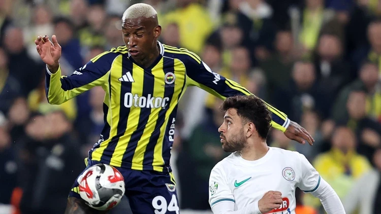 Fenerbahçe, evinde son dakikada yediği golle Çaykur Rizespor ile 2-2 berabere kaldı