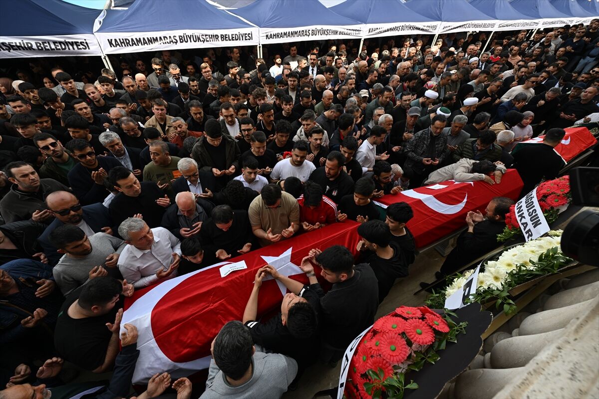 Kahramanmaraş’taki okul saldırısında hayatını kaybeden 9 kişi son yolculuğuna uğurlandı