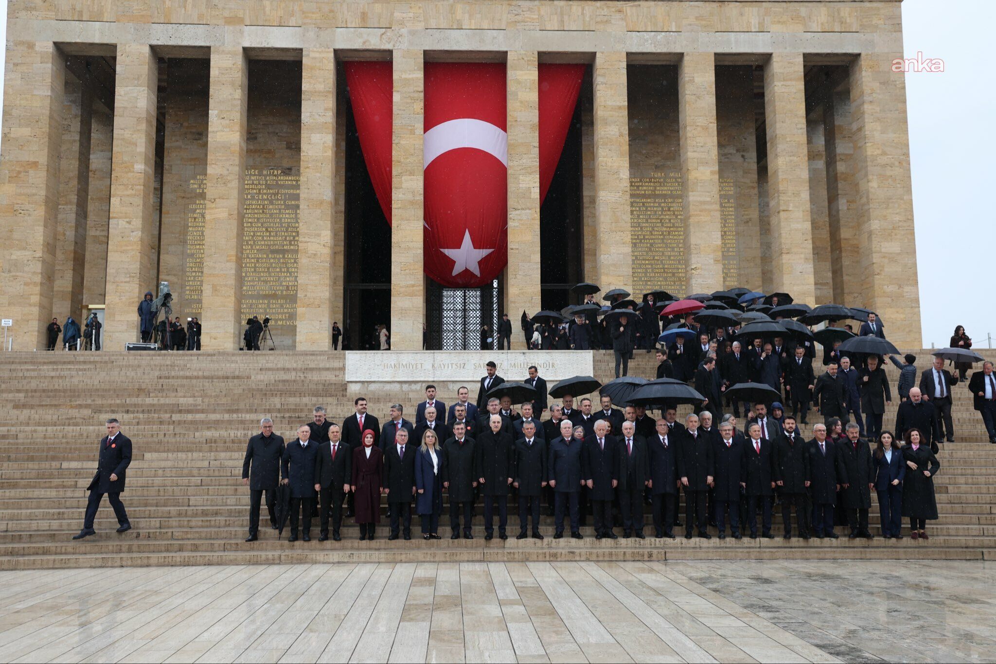 Devlet erkanı Anıtkabir'de