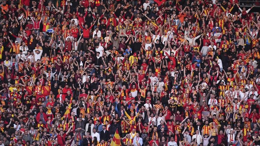 Galatasaray Fenerbahçe Derbi Biletleri Satışa Çıkt