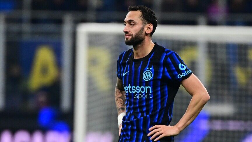 Milli Futbolcu Hakan Çalhanoğlu Sakatlandı İşte Inter'in Sağlık Raporu Detayları