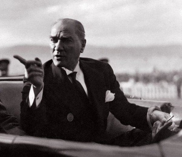 Resim 2 Atatürk