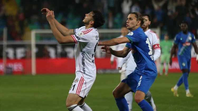Beşiktaş, sezonun son maçında Çaykur Rizespor ile 2-2 berabere kaldı