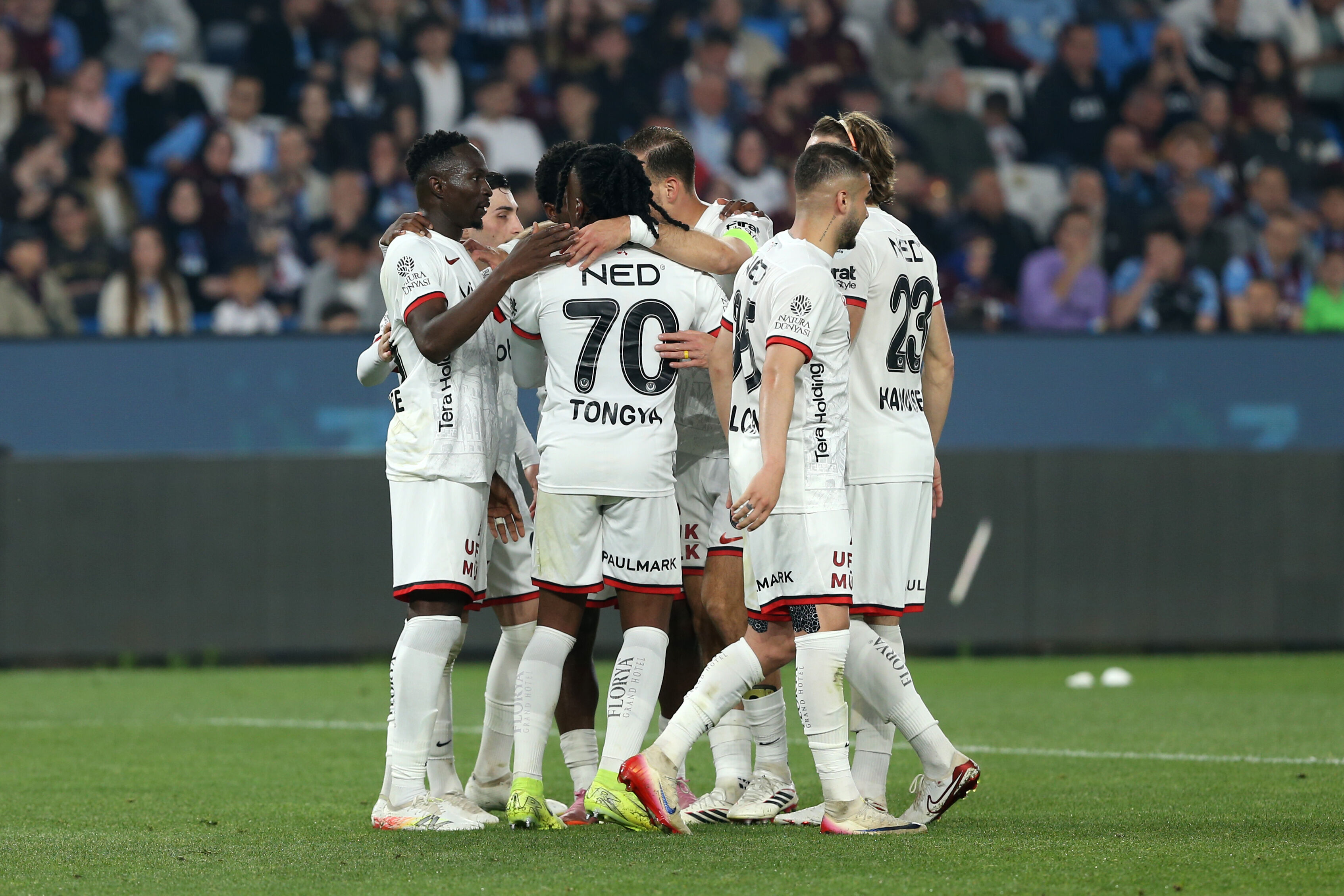 Gençlerbirliği, Trabzonspor’u 3-0’la geçti: Başkent ekibi gelecek sezonda da Süper Lig’de yer alacak