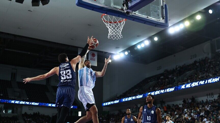 Basketbol Süper Ligi'nde Ilk Bilet Anadolu Efes Yarı Finale Yükseldi
