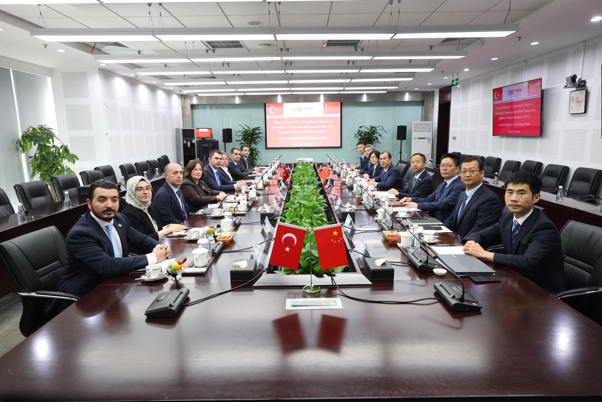 Çevre Ve Şehircilik Bakanlığı Çin’de Enerji Şirketiyle Bir Araya Geldi 1