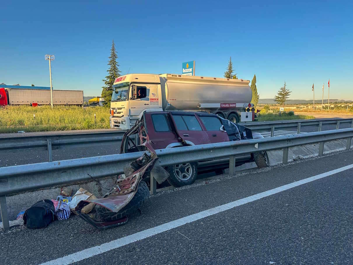 Usakta Refuje Carpan Cipteki Bir Kisi Oldu 1